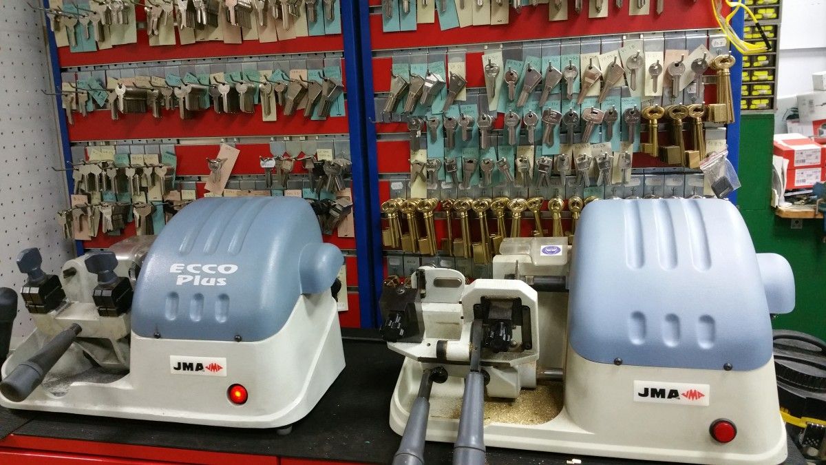 deflandre outillage machine double de cle 49